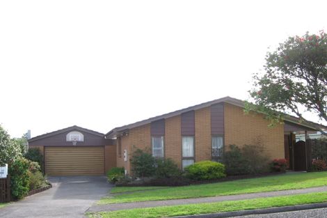 Photo of property in 12 Jillteresa Crescent, Half Moon Bay, Auckland, 2012