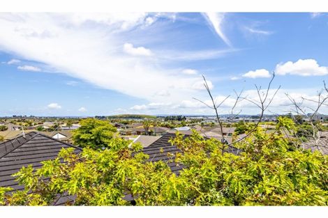 Photo of property in 13 Conacher Close, East Tamaki Heights, Auckland, 2016