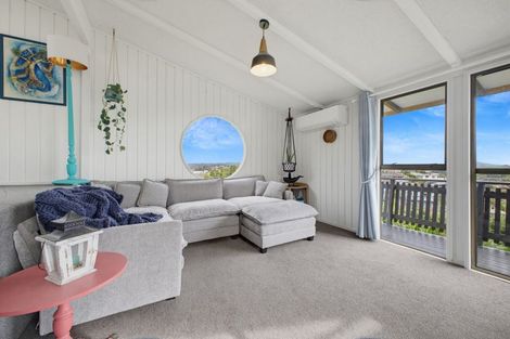 Photo of property in 6 Crownhill Street, Spotswood, New Plymouth, 4310