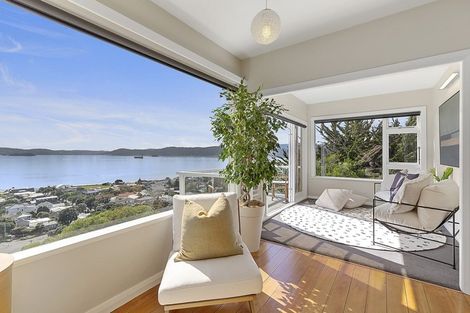 Photo of property in 11 Beacon Hill Road, Strathmore Park, Wellington, 6022