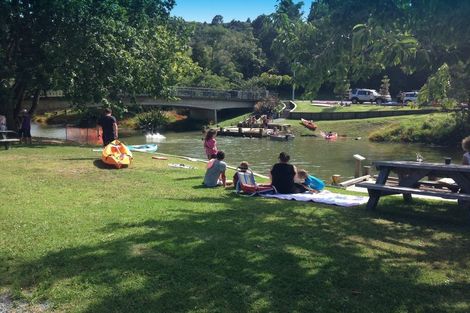 Photo of property in 84 Puhoi Road, Puhoi, Warkworth, 0994