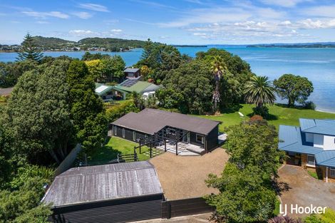 Photo of property in 13 Waione Avenue, Athenree, Waihi Beach, 3177