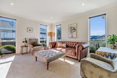 Photo of property in 2 Raiha Street, Papamoa Beach, Papamoa, 3118