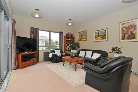 Photo of property in 3a Papawai Terrace, Mount Cook, Wellington, 6021