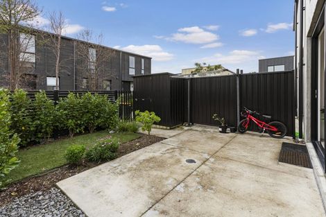 Photo of property in 12 Te Ara O Paetutu, Petone, Lower Hutt, 5012