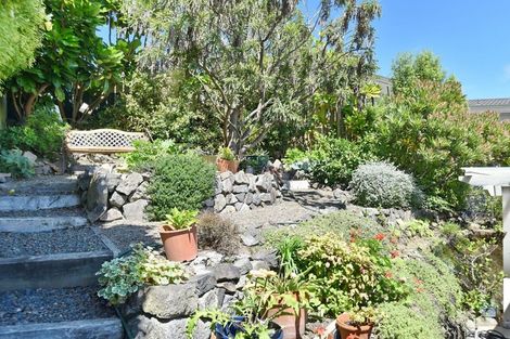 Photo of property in 2/56 Balmoral Lane, Redcliffs, Christchurch, 8081