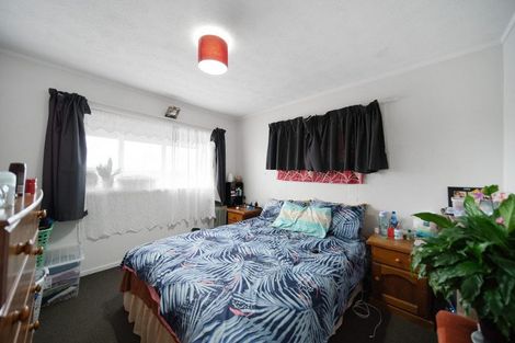 Photo of property in 2/23 Beihlers Road, Weymouth, Auckland, 2103
