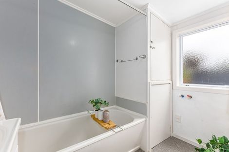 Photo of property in 27 Paremata Crescent, Paremata, Porirua, 5024