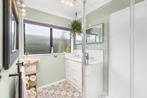Photo of property in 14c Weiti Road, Orewa, 0931