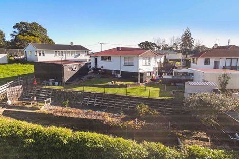 Photo of property in 18 Endeavour Street, Marfell, New Plymouth, 4310