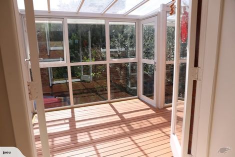 Photo of property in 3/16 Fowler Street, Northcote, Auckland, 0627