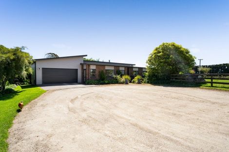 Photo of property in 88 Te Arei Road, Lepperton, New Plymouth, 4373