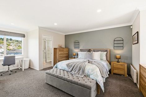 Photo of property in 23 Chippenham Grove, Churton Park, Wellington, 6037