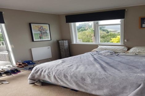 Photo of property in 5 Hillary Street, Tawa, Wellington, 5028