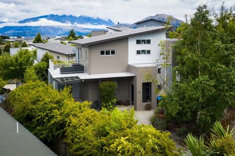 Photo of property in 9a Trevathan Lane, Wanaka, 9305