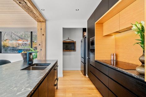 Photo of property in 10 Glenelg Lane, Jacks Point, 9371