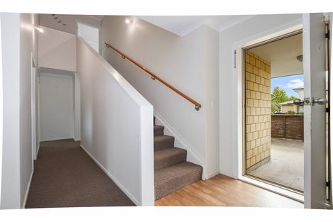 Photo of property in 23/64 Kawaha Point Road, Kawaha Point, Rotorua, 3010