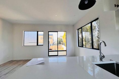 Photo of property in 1/241 Don Buck Road, Massey, Auckland, 0614