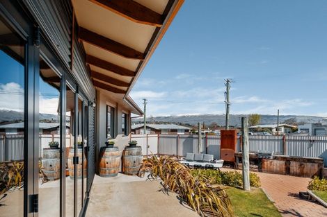 Photo of property in 2 Glencarron Street, Alexandra, 9320