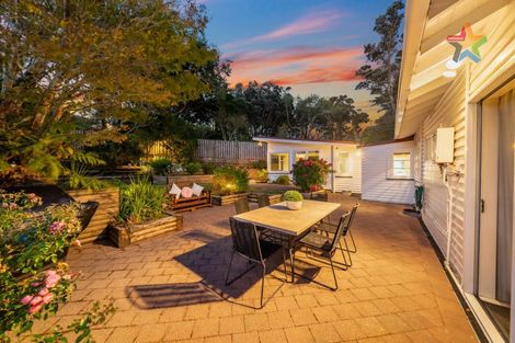 Photo of property in 52 Homewood Avenue, Karori, Wellington, 6012