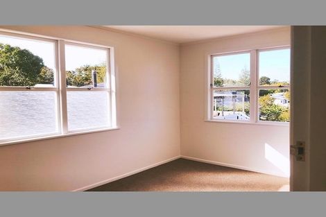 Photo of property in 25b Arrow Road, Forrest Hill, Auckland, 0620