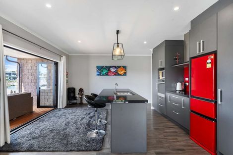 Photo of property in 12 Kelly Place, Whitianga, 3510