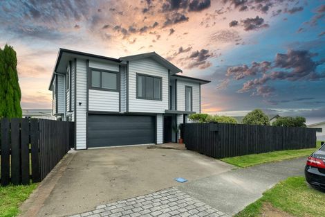 Photo of property in 17 Doncaster Terrace, Ascot Park, Porirua, 5024