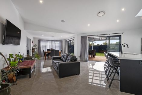 Photo of property in 4 Waimarama Court, Roslyn, Palmerston North, 4414