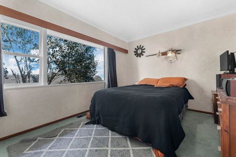 Photo of property in 6 Youngs Road, Papakura, 2110