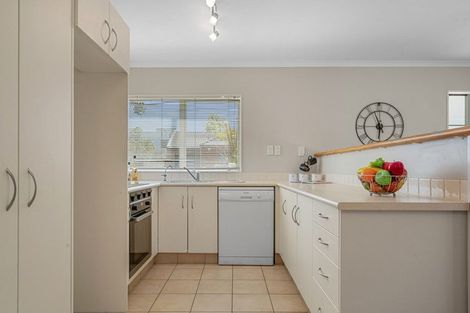 Photo of property in 5 Westvale Avenue, Ranui, Auckland, 0612