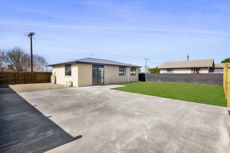 Photo of property in 2 Chute Street, Normanby, Hawera, 4614