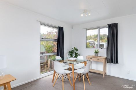 Photo of property in 43 Blueberry Grove, Timberlea, Upper Hutt, 5018