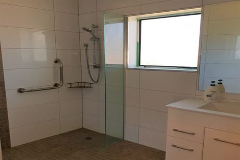 Photo of property in 1/28 Hall Street, Pukekohe, 2120