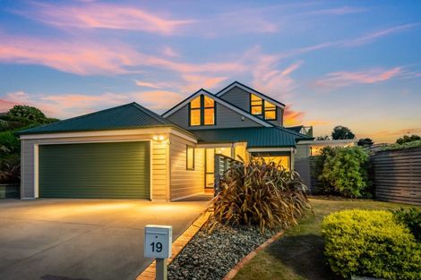 Photo of property in 19 The Masthead, Whitby, Porirua, 5024
