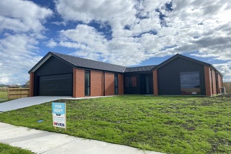 Photo of property in 36 Taurangawaka Road, One Tree Point, 0118