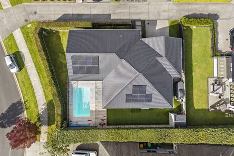 Photo of property in 15 Bellamont Street, Kumeu, 0810