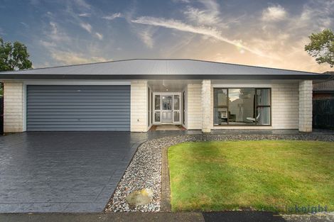 Photo of property in 90 Regency Crescent, Redwood, Christchurch, 8051