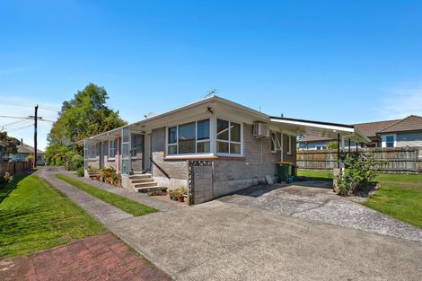 Photo of property in 2/124 Koutu Road, Kawaha Point, Rotorua, 3010