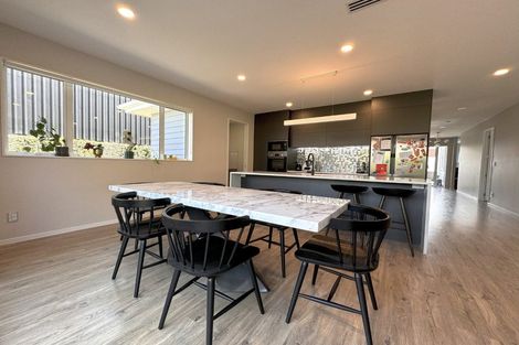 Photo of property in 17a Lake Pupuke Drive, Takapuna, Auckland, 0622