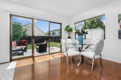Photo of property in 2/327 Bucklands Beach Road, Bucklands Beach, Auckland, 2012