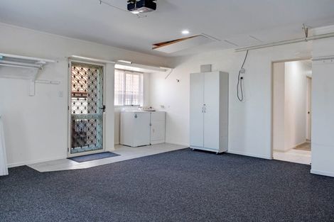 Photo of property in 15 Stratford Road, Manurewa, Auckland, 2105