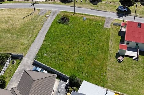 Photo of property in 32 Harbour Street, Foxton, 4814