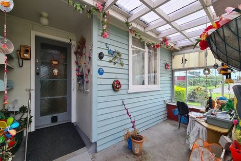 Photo of property in 24 Whitcombe Road, Opunake, 4616