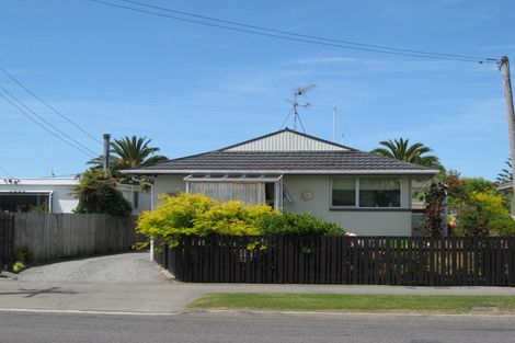 Photo of property in 2/407 Estuary Road, South New Brighton, Christchurch, 8062
