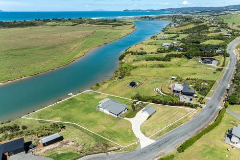 Photo of property in 92 Flagstaff Terrace, Waipu, 0582