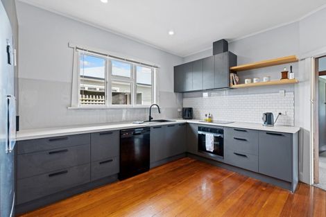 Photo of property in 120 Neville Street, Spreydon, Christchurch, 8024