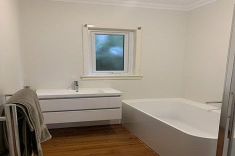 Photo of property in 40 Helston Road, Johnsonville, Wellington, 6037