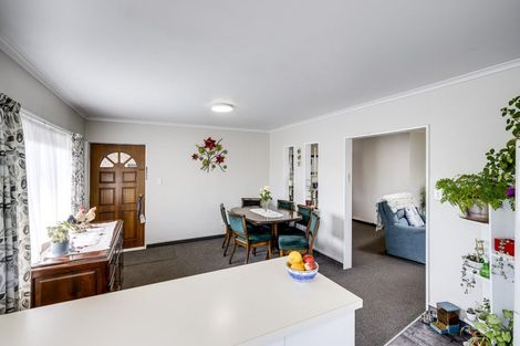 Photo of property in 1/2 Spriggs Crescent, Greenmeadows, Napier, 4112