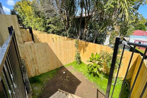 Photo of property in 1/7 South Pacific Place, Henderson, Auckland, 0612