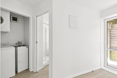 Photo of property in 32 Lynda Avenue, Paparangi, Wellington, 6037